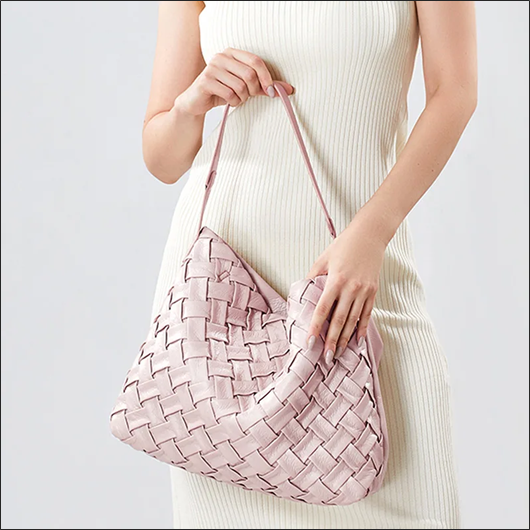 The Versatility of Woven Bags for Daily Travel