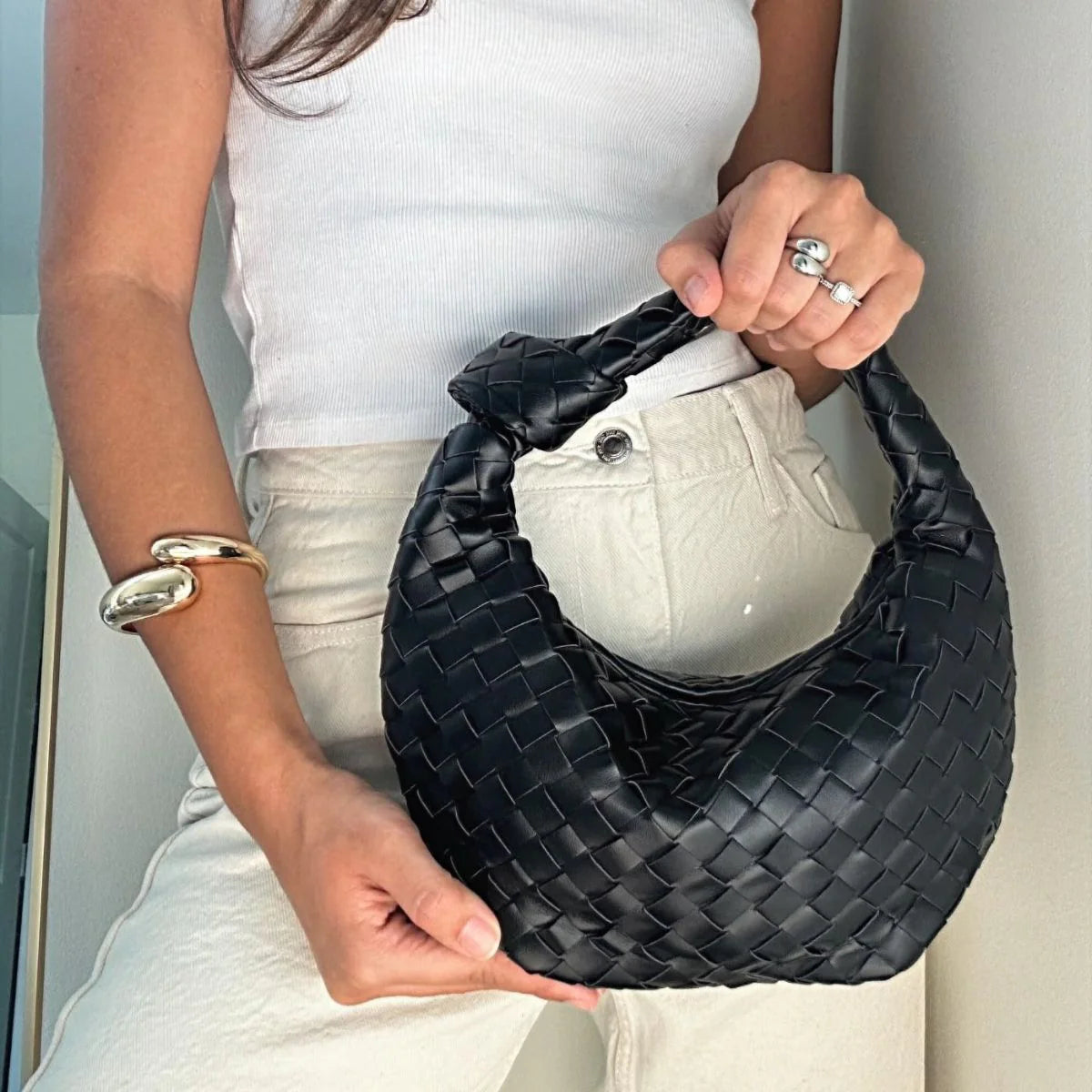 The Ounamei Woven Leather Bag for Everyday Adventures