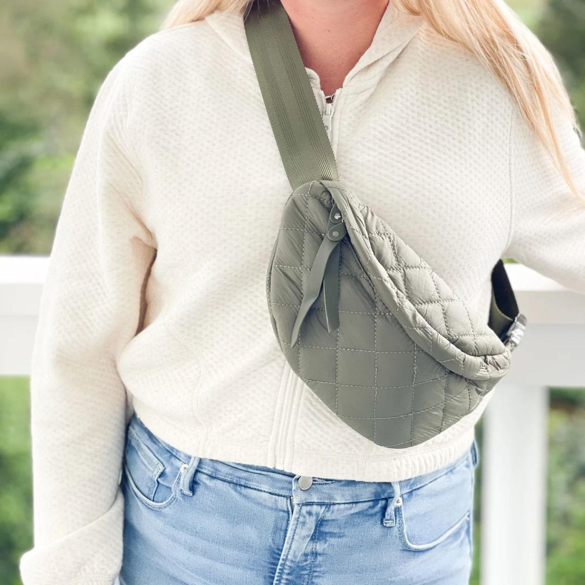 ROAMER Puffer Sling Bag Olive