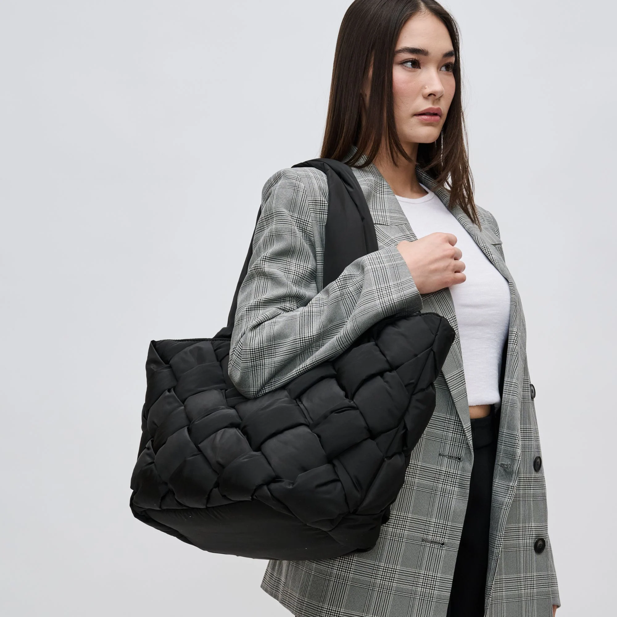 Puffer Jacket Woven Tote Black